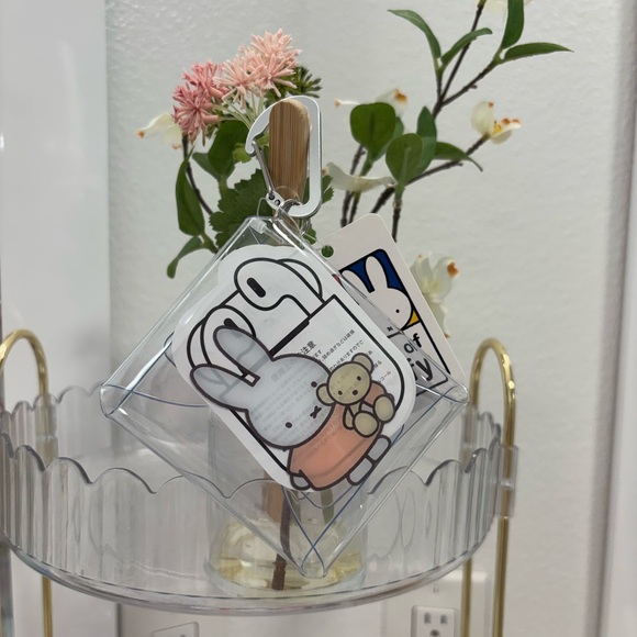 miffy Accessories - Cute Miffy🐰🤍Clear Case Keychain with Teddy Bear Design